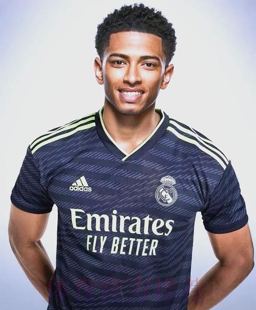 记者:皇马希望在2023年签下多特中场贝林厄姆 记者:皇马希望在2023年签下多特中场贝林厄姆